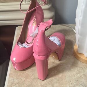 EGO Elegant Pink Platform Heels
